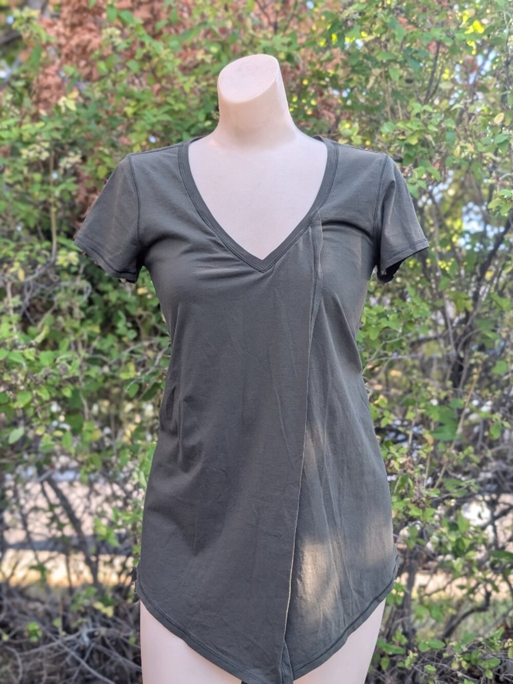 Lululemon Knot A Problem Tee Womenβs 6 Olive Green V Neck Pima Cotton Top
